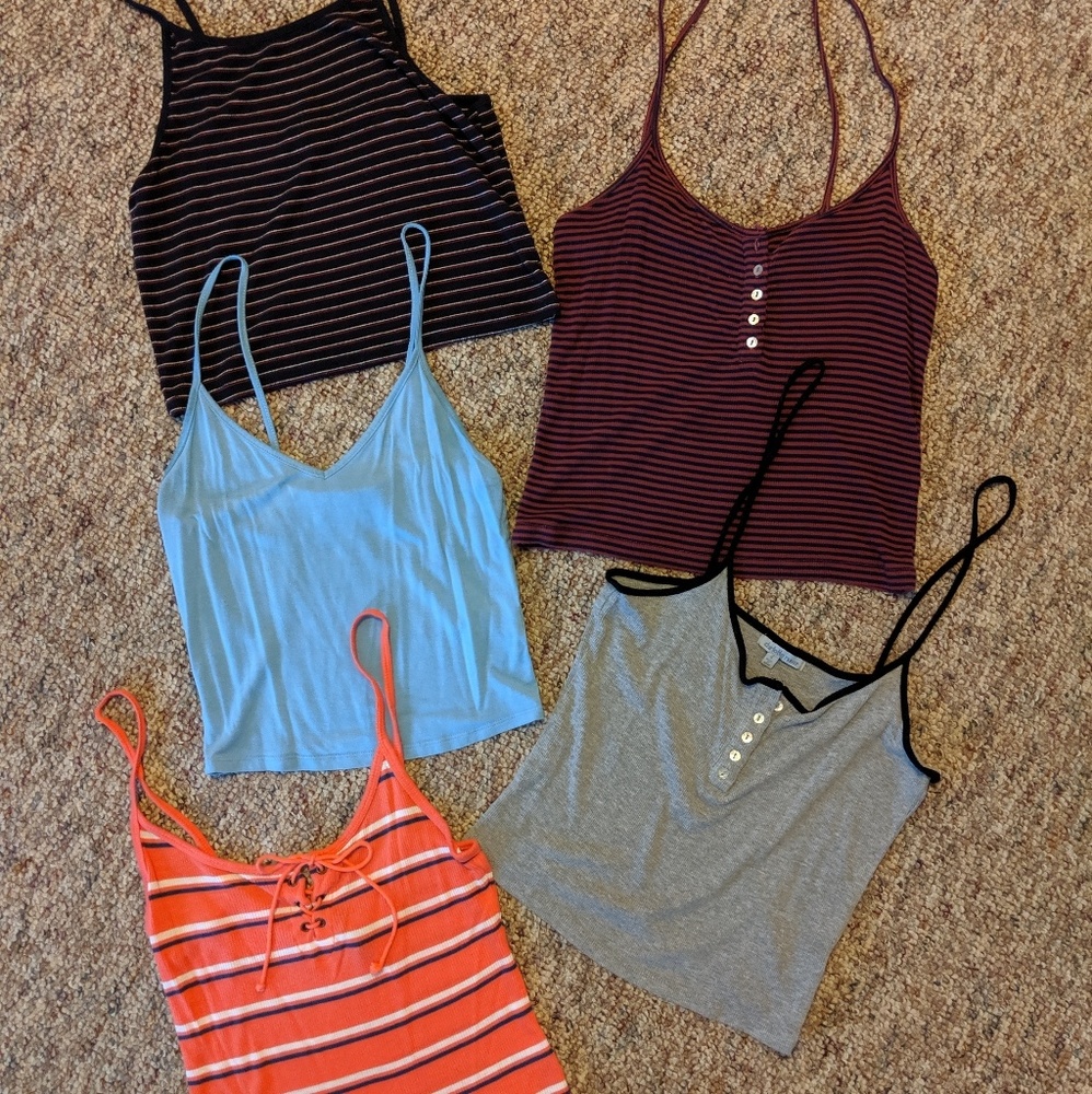 Bundle of 5 tank tops